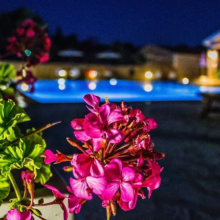 Astrakeroula Corfu * Astrakeri